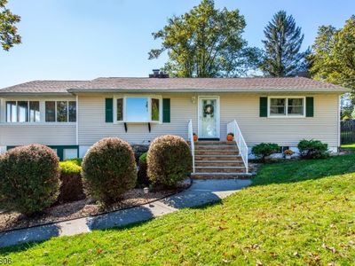 406 High Crest Dr, West Milford, NJ, 07480