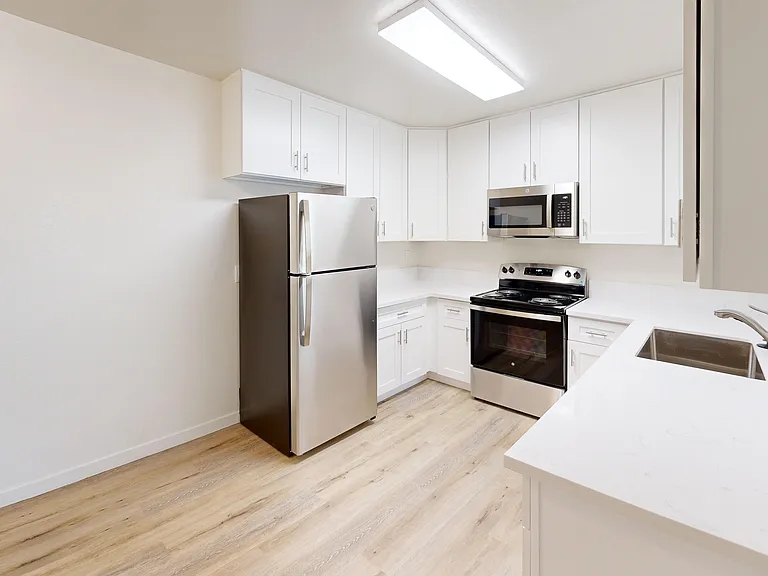 121 Malan St #1 — Photo 10
