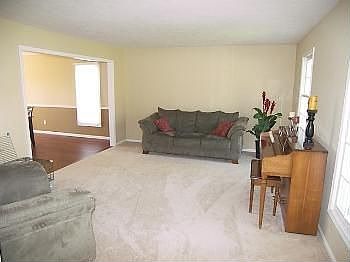5th image of 819 Rock Creek Dr