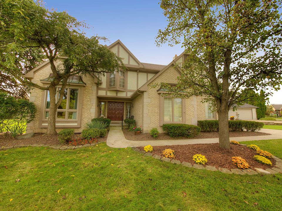 1st image of 49224 Hunt Club Ct