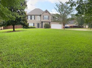 5343 Forest Ridge Dr, Loganville, GA 30052