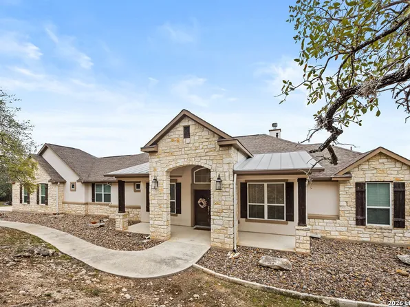 1434 Village Top, Canyon Lake, TX 78133
