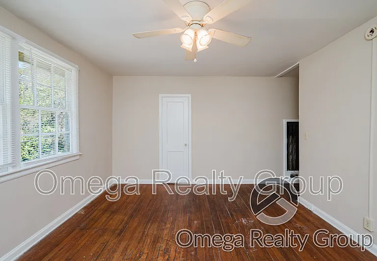 1026 Pershing St #C — Photo 11