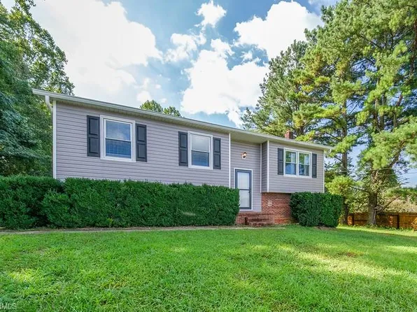 181 White Pines Country Club Rd, Mount Airy, NC 27030
