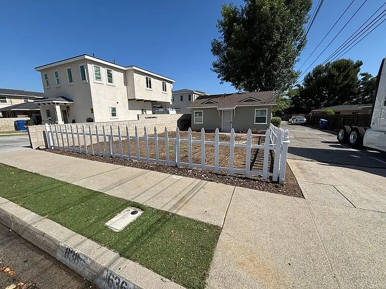 634-638 E Lemon Ave #634 — Photo 4