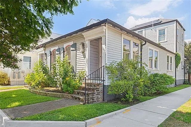 1st image of 7301 Burthe St #B