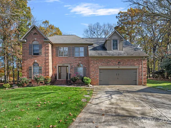 6200 Crestwick Ct, Charlotte, NC 28269