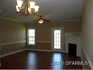 3rd image of 2340 B Dovedale Dr
