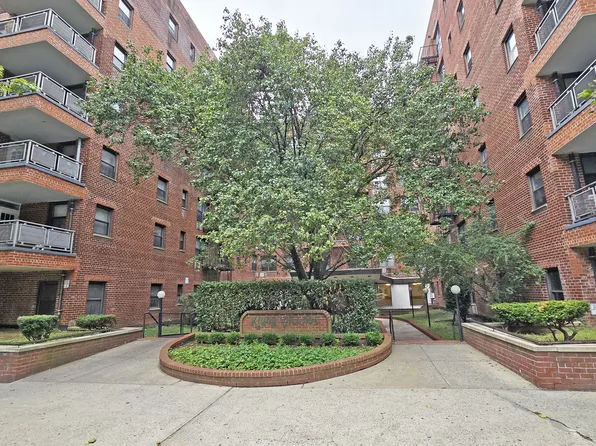 1275 East 51st Street image 11 of 12