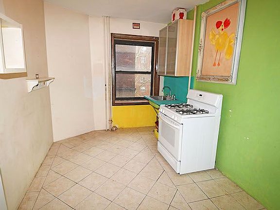 3rd image of 504 Grand St APT E51