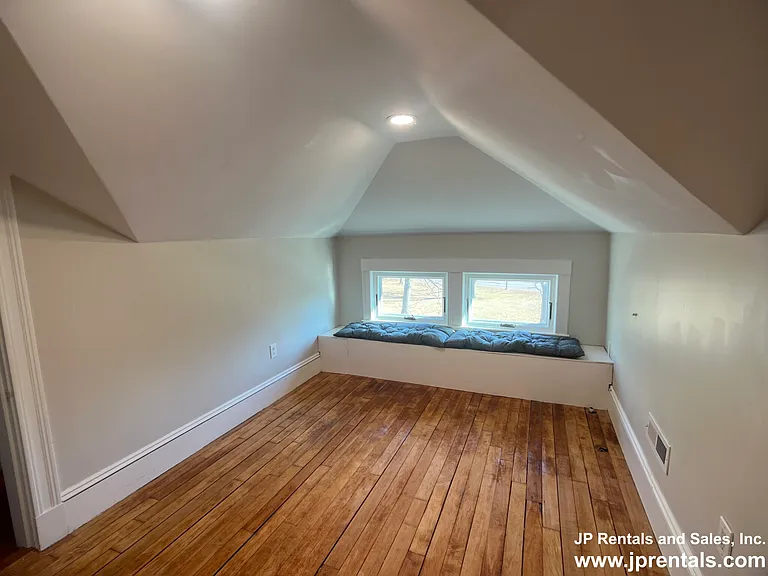 1 Arborway — Photo 31