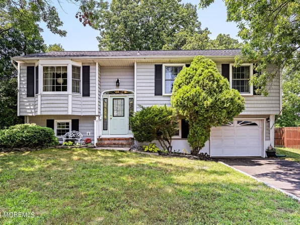 1 Peri Place, Hazlet, NJ 07734