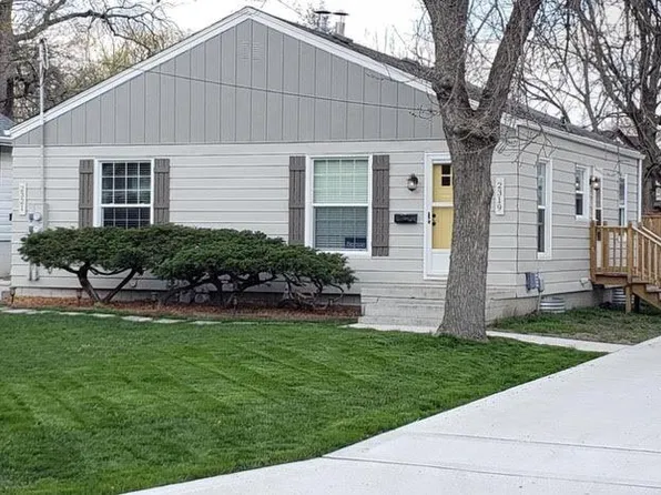 2321 44th St, Des Moines, IA 50310