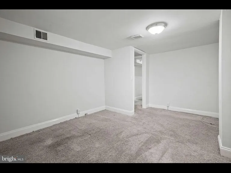 1640 S Charles St — Photo 50