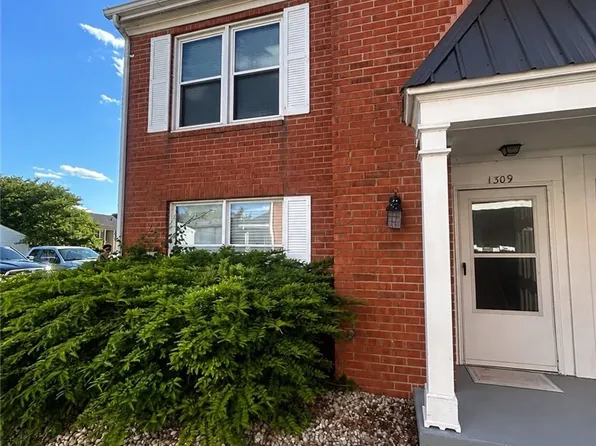 1309 Jackson Park Place, Seymour, IN 47274