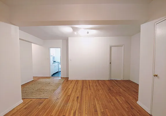 Rented by Bond New York | media 7