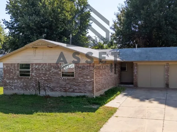 304 W Campbell Dr, Midwest City, OK 73110