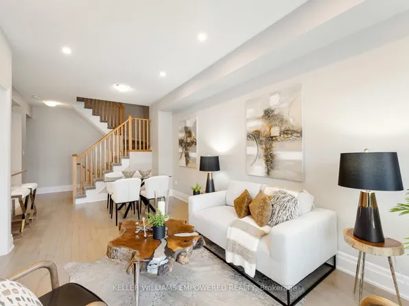 7 Delano Way, Newmarket, ON L3X 0L1