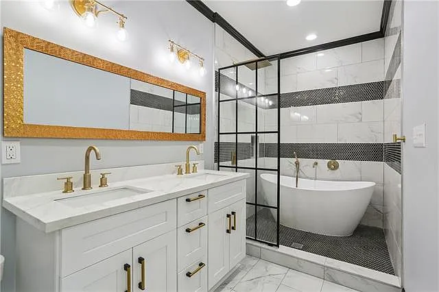 624 Thayer St — Photo 13
