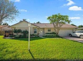 11604 SW 100th Ter, Miami, FL 33176