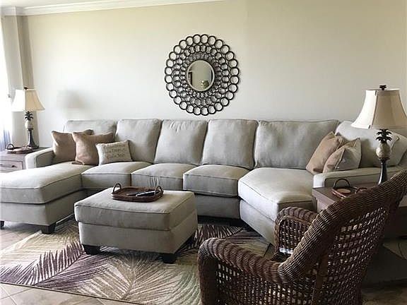 4th image of 440 Seaview Ct APT 908