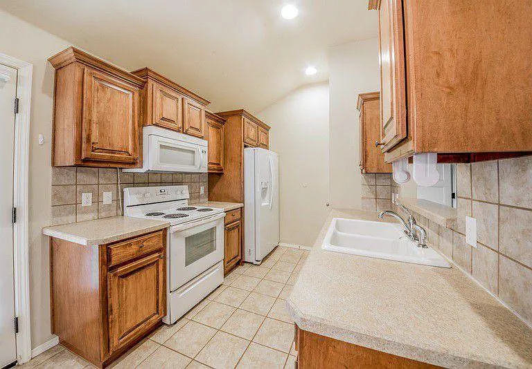 4220 W Prescot Dr — Photo 11