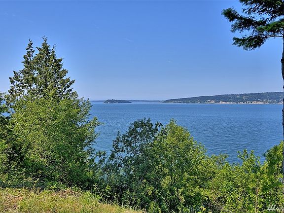 2nd image of 432 W North Camano Dr