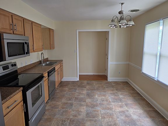 5th image of 511 E Lincoln Ave
