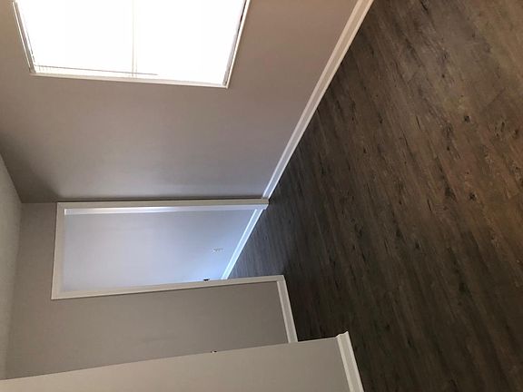 2nd image of 605 Lovedale Dr