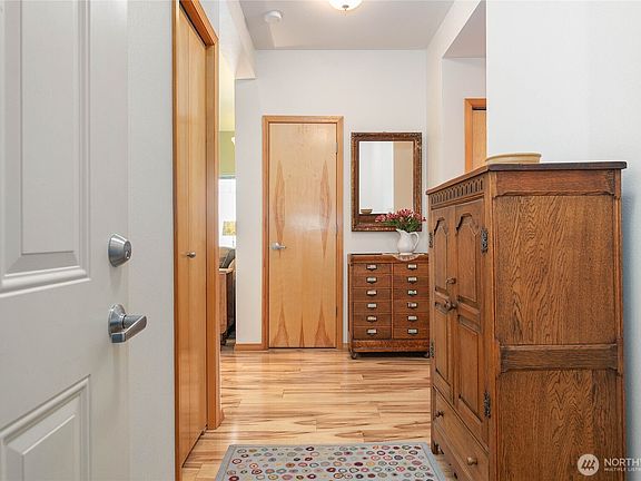 5th image of 4614 Celia Way #202
