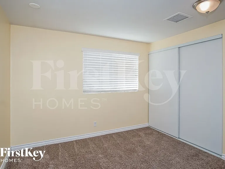 3904 El Parque Ave — Photo 13