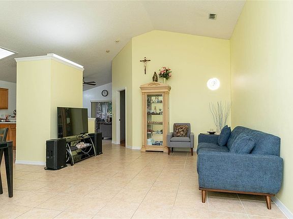 2nd image of 13465 Fordwell Dr