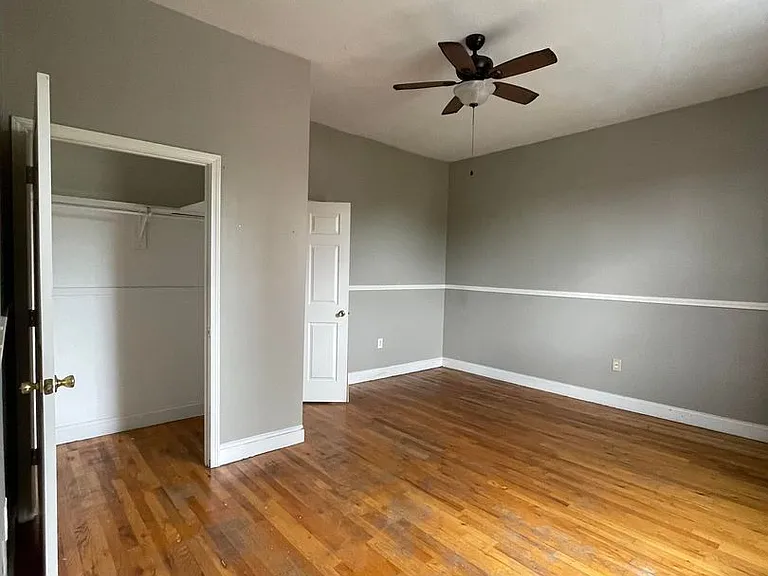 130 W Kentucky Ave — Photo 4