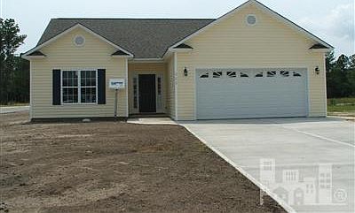 1st image of 334 SE Hanna Drive
