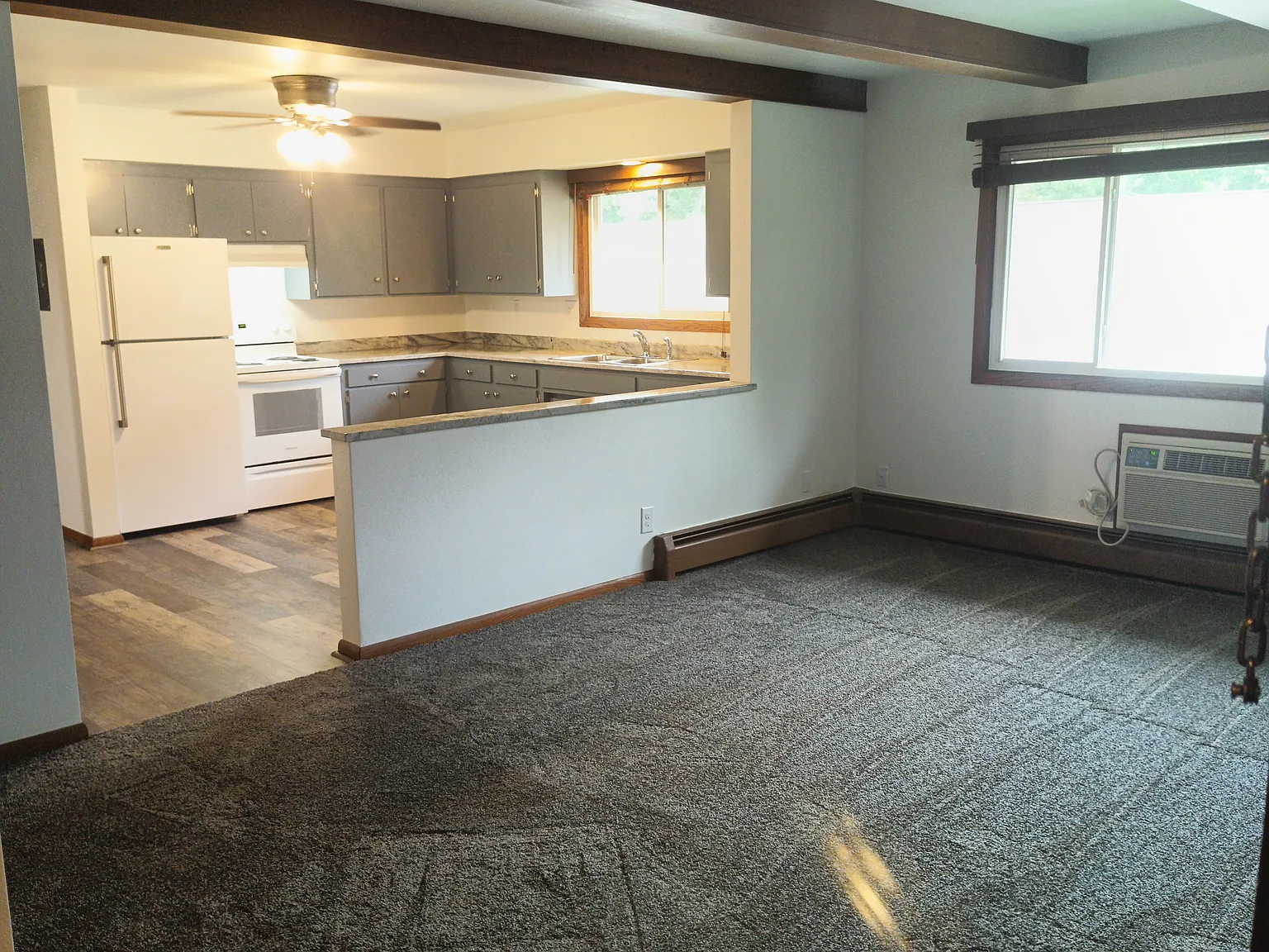 2 bed, $1,250 — Photo 3