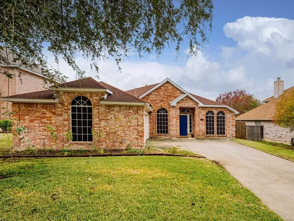 7710 Brookview Dr
