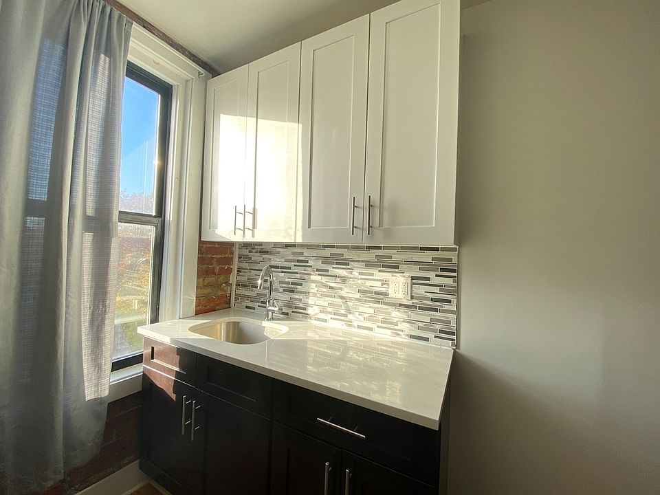 1st image of 292 Midwood St APT D10