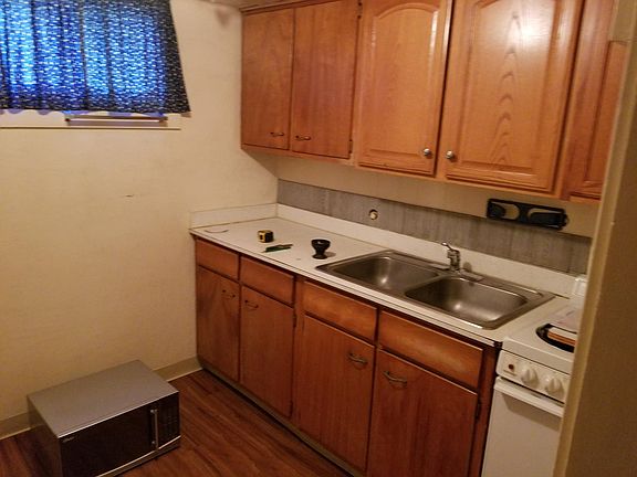 3rd image of 935 1/2 N 25th St