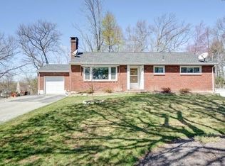 25 Benson St, Worcester, MA 01604