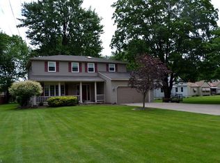 3695 Columbia Rd, North Olmsted, OH 44070