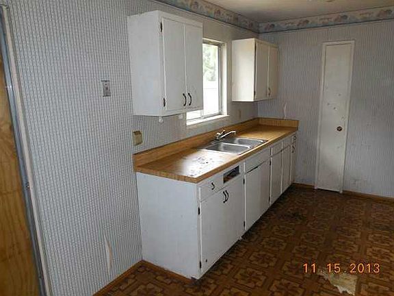 3rd image of 864 Morningside Dr