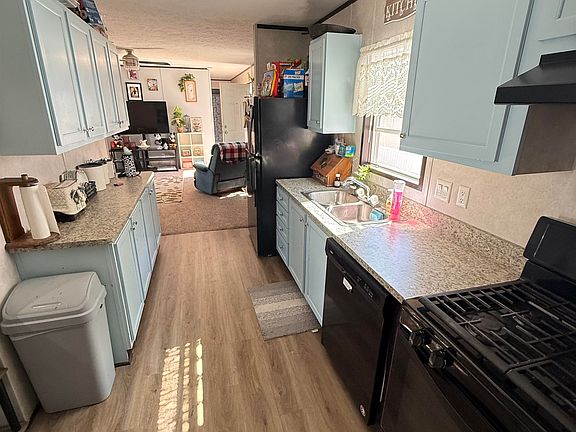 3rd image of 871 S Main St Trailer 184