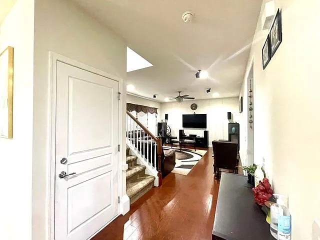 674 Empire Dr — Photo 13