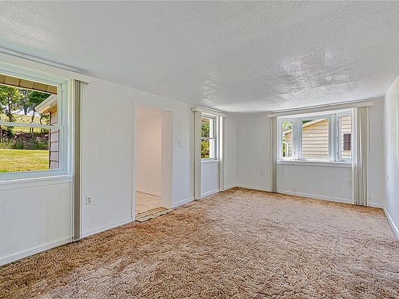 3rd image of 3018 Richey Rd