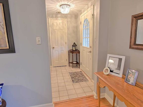 2nd image of 307 Charmwood Ct