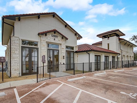 Three Hills Clubhouse