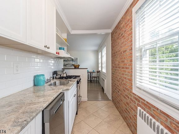 2nd image of 376 Claremont Ave APT 3