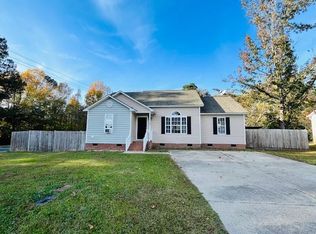 101 Thompson Dr, Selma, NC 27576