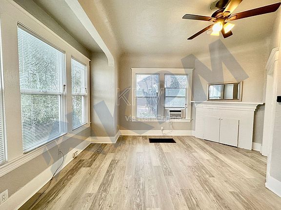 3rd image of 121 E Lockeford St APT 2