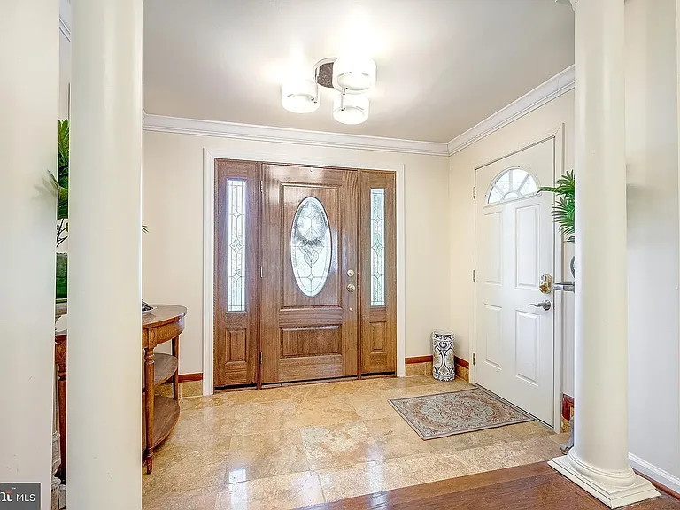 2231 Williams Ave — Photo 10
